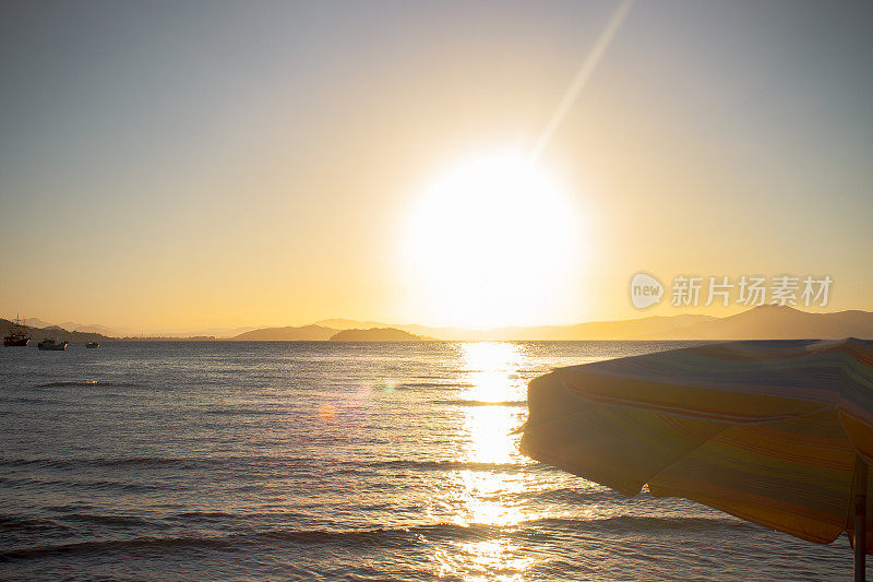 Canasvieiras海滩的日落- Florianópolis -巴西